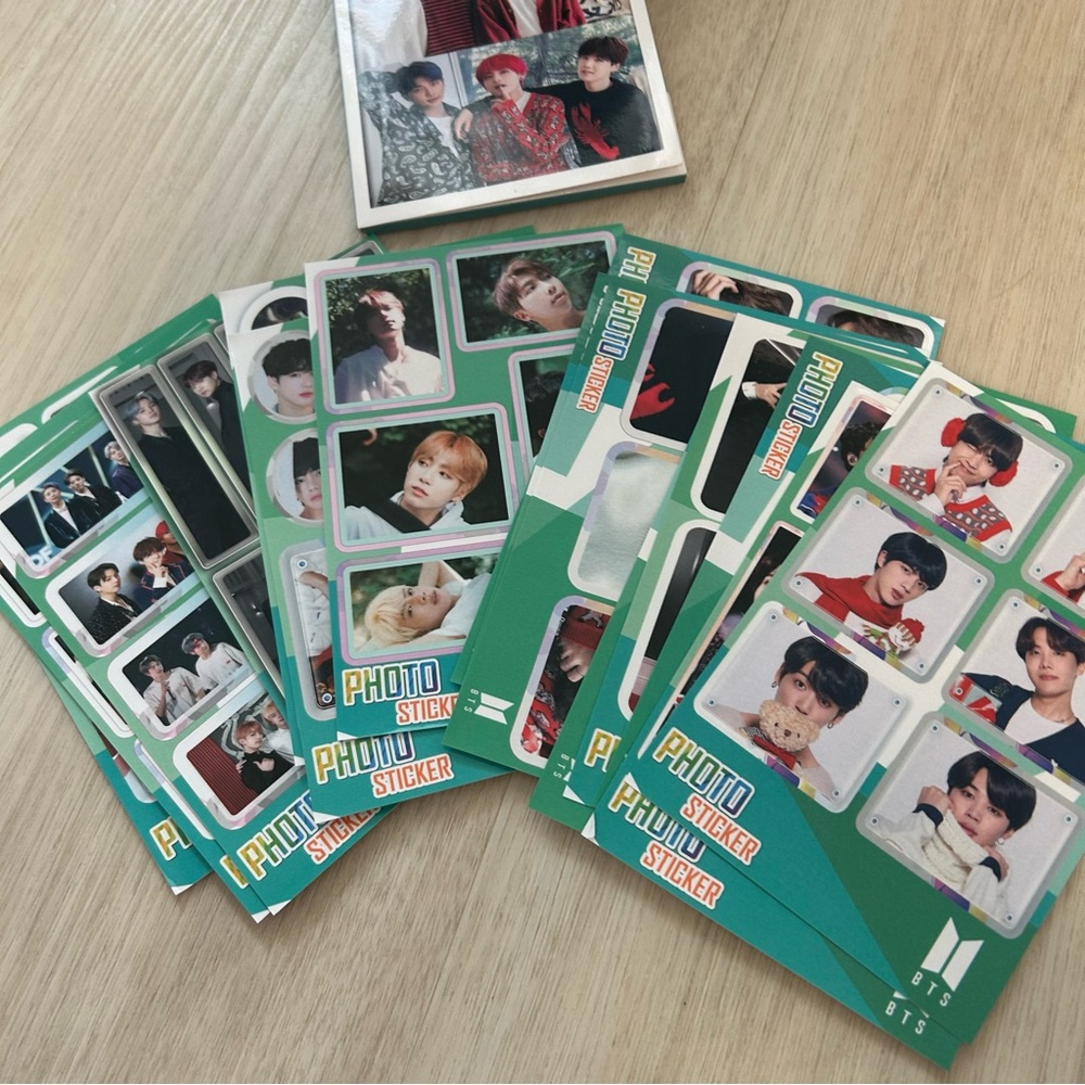 BTS Soobin Yeonjun Bag Charm 16 Piece Sticker Set Tomorrow X Together Sega Korea - Picture 2 of 6